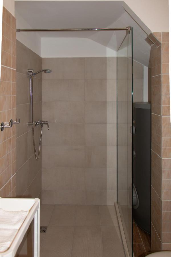 Poroszlay Apartman Debrecen Extérieur photo